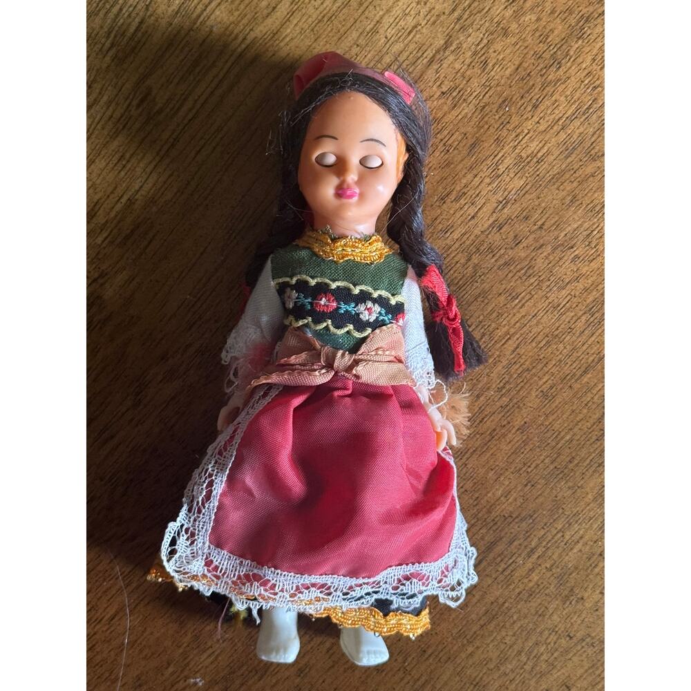 Vintage Interpur Hong Kong Germany Nationality Doll Sleepy Eyes 5.5" Folk - Picture 5 of 6